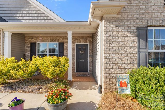 1378 Land Grove Drive, Kernersville, NC 27284