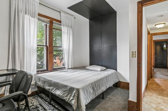 393 Geranium Avenue E, Saint Paul, MN 55130