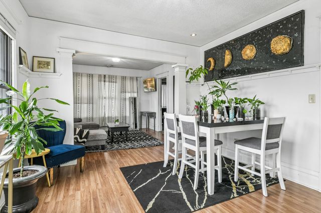 393 Geranium Avenue E, Saint Paul, MN 55130