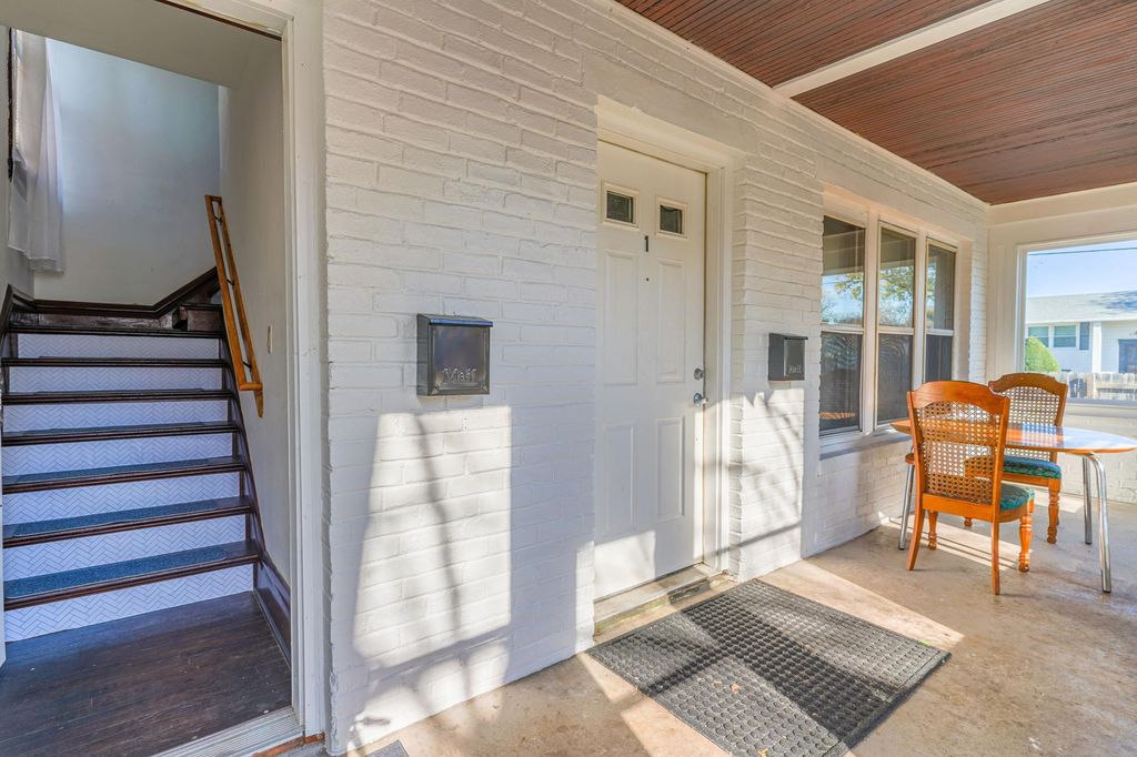 393 Geranium Avenue E, Saint Paul, MN 55130 — photo 3