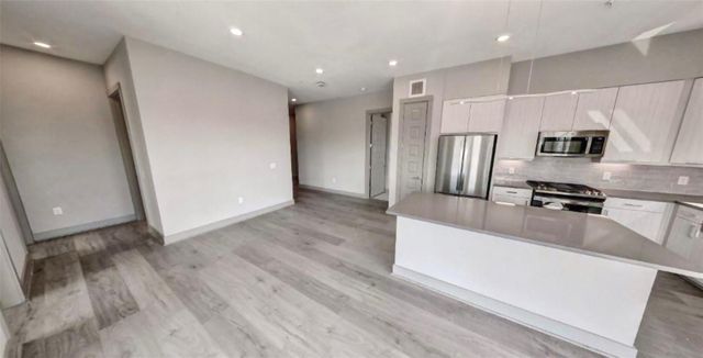 401 W 25th Street 1101, Houston, TX 77008
