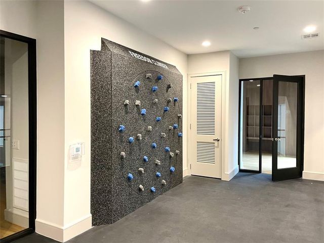 401 W 25th Street 1101, Houston, TX 77008