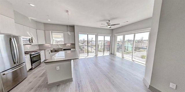 401 W 25th Street 1101, Houston, TX 77008