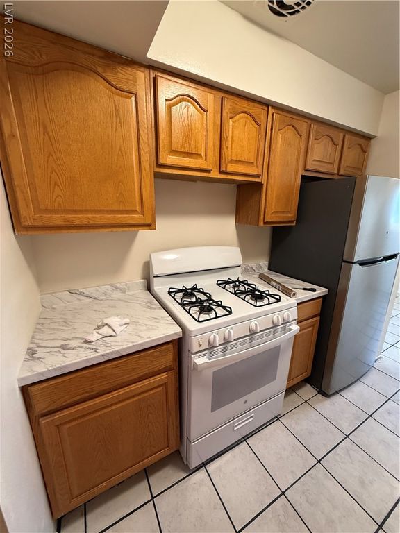 1925 Walker Street, Las Vegas, NV 89106 — photo 5