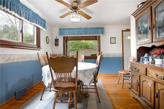 1093 Saxonburg Blvd, Clinton Twp, PA 16056