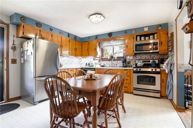1093 Saxonburg Blvd, Clinton Twp, PA 16056