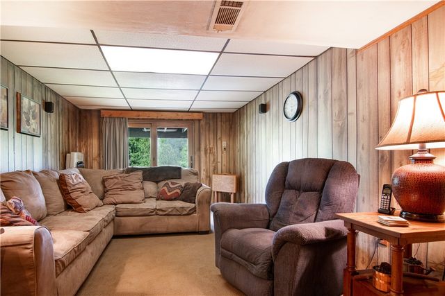 1093 Saxonburg Blvd, Clinton Twp, PA 16056