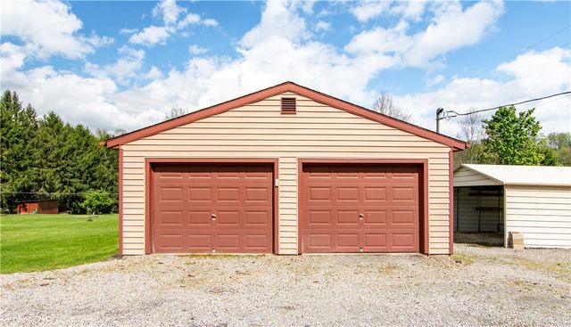 1093 Saxonburg Blvd, Clinton Twp, PA 16056