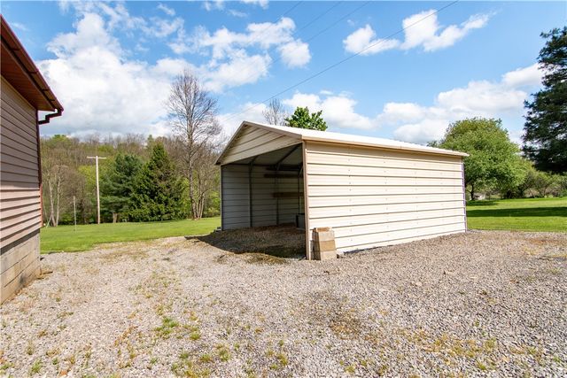1093 Saxonburg Blvd, Clinton Twp, PA 16056