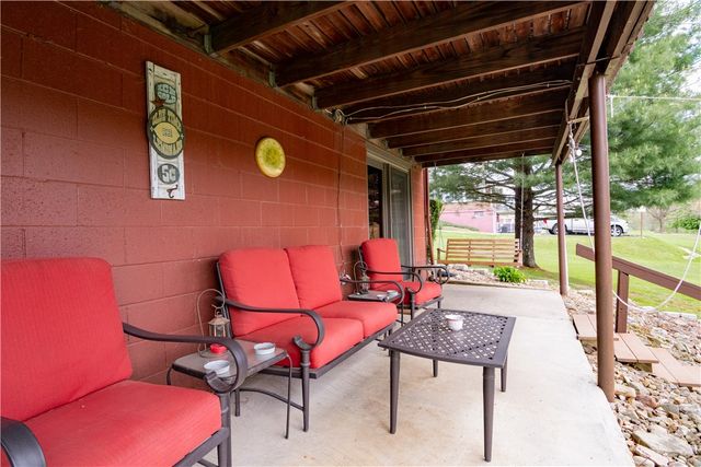 1093 Saxonburg Blvd, Clinton Twp, PA 16056