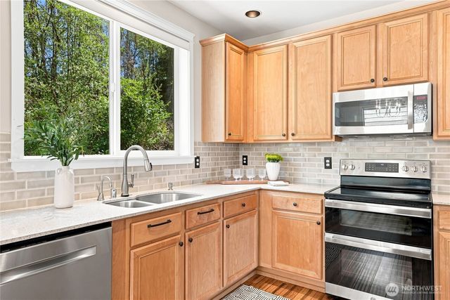 1423 Cherry Avenue, Fircrest, WA 98466