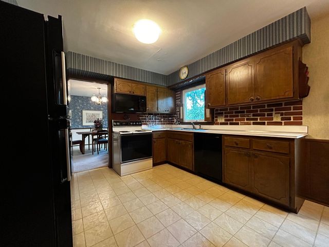 5217 Clear Spring Drive, Minnetonka, MN 55345