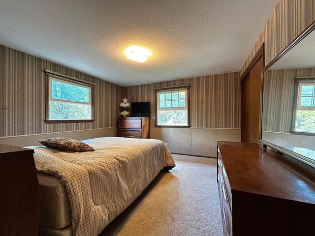 5217 Clear Spring Drive, Minnetonka, MN 55345