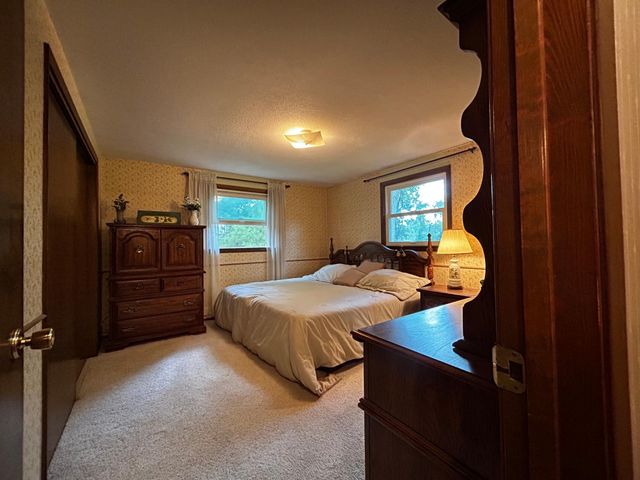 5217 Clear Spring Drive, Minnetonka, MN 55345