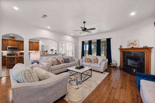 4124 Fm 813, Waxahachie, TX 75165