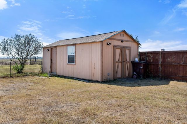 4124 Fm 813, Waxahachie, TX 75165