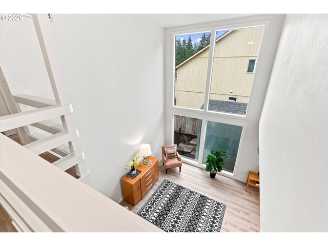 6170 Sw CHERRYHILL Dr, Beaverton, OR 97008