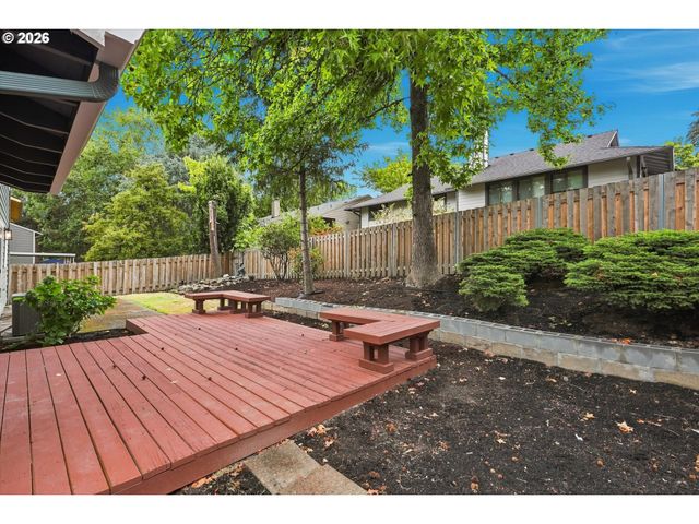 6170 Sw CHERRYHILL Dr, Beaverton, OR 97008