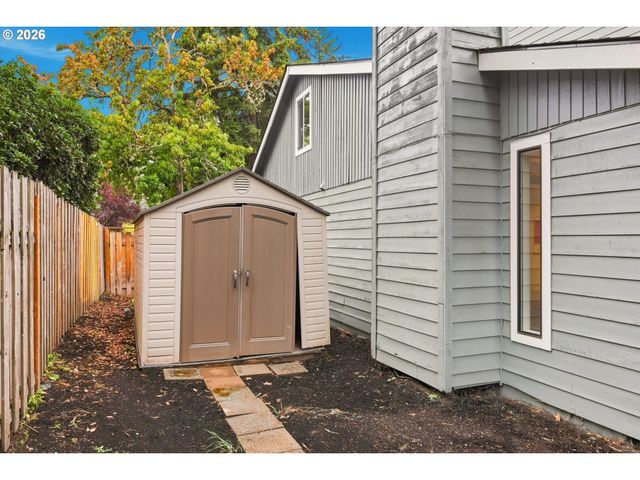 6170 Sw CHERRYHILL Dr, Beaverton, OR 97008