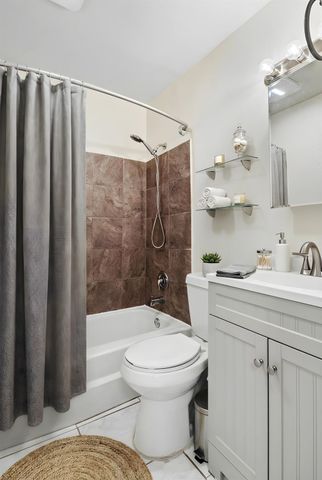 4051 NE 13th Avenue 62, Fort Lauderdale, FL 33334