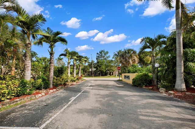 4051 NE 13th Avenue 62, Fort Lauderdale, FL 33334