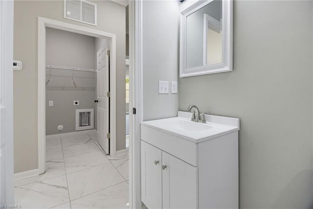 5236 Shattalon Drive, Winston-salem, NC 27106