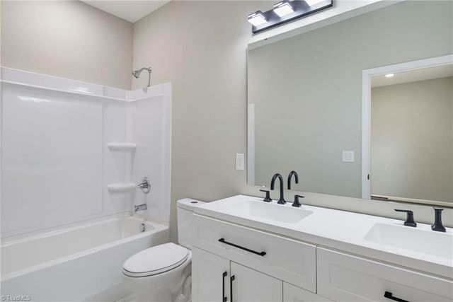 5236 Shattalon Drive, Winston-salem, NC 27106
