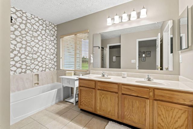 7541 Danbridge Way, Westerville, OH 43082