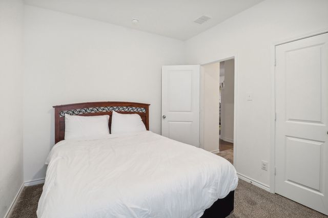 10513 Summer Place Lane, Fort Worth, TX 76140