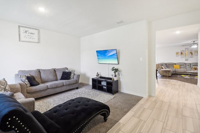 10513 Summer Place Lane, Fort Worth, TX 76140