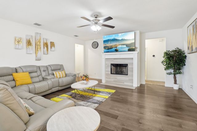 10513 Summer Place Lane, Fort Worth, TX 76140