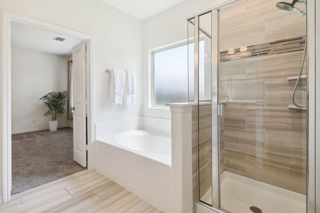 10513 Summer Place Lane, Fort Worth, TX 76140