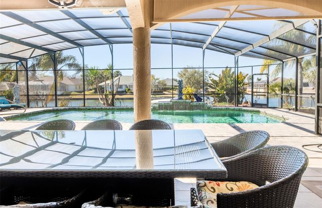 18 OLD OAK DRIVE N, Palm Coast, FL 32137