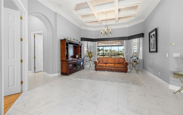 18 OLD OAK DRIVE N, Palm Coast, FL 32137