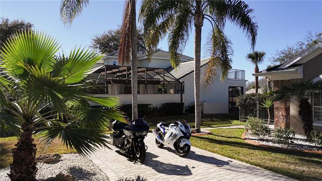 18 OLD OAK DRIVE N, Palm Coast, FL 32137