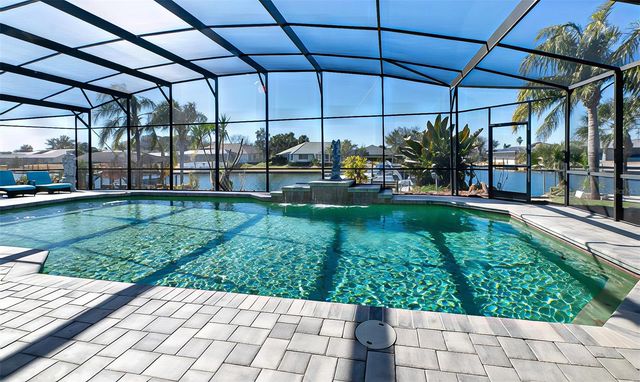 18 OLD OAK DRIVE N, Palm Coast, FL 32137