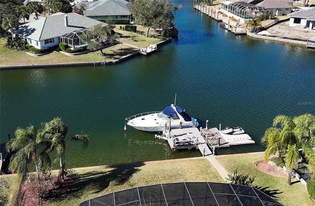 18 OLD OAK DRIVE N, Palm Coast, FL 32137