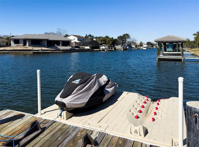 18 OLD OAK DRIVE N, Palm Coast, FL 32137