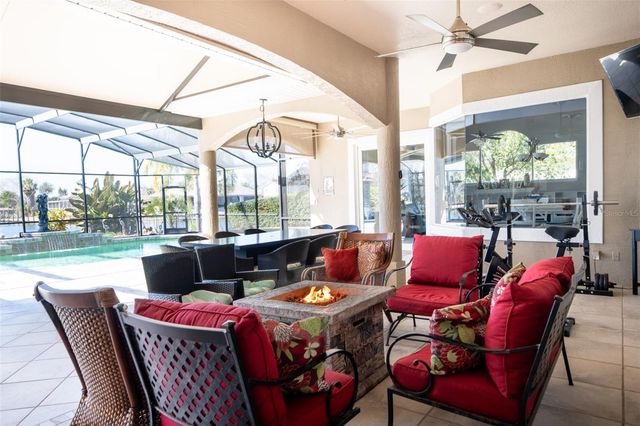 18 OLD OAK DRIVE N, Palm Coast, FL 32137