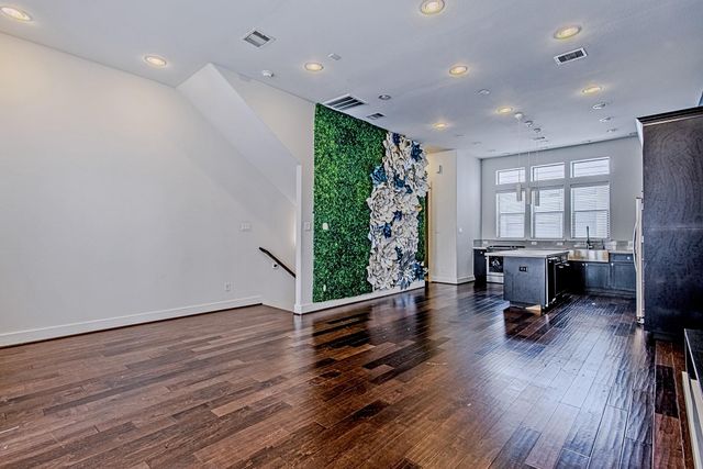2608 Polk Street, Houston, TX 77003