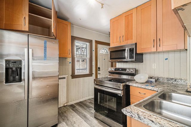 4500 Ewing Avenue N, Robbinsdale, MN 55422