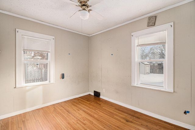 4500 Ewing Avenue N, Robbinsdale, MN 55422