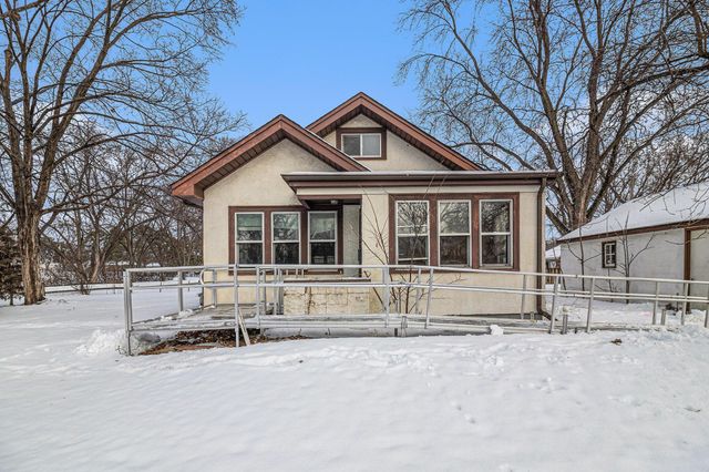 4500 Ewing Avenue N, Robbinsdale, MN 55422
