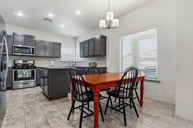 1453 Dominic Anakin Drive, El Paso, TX 79928