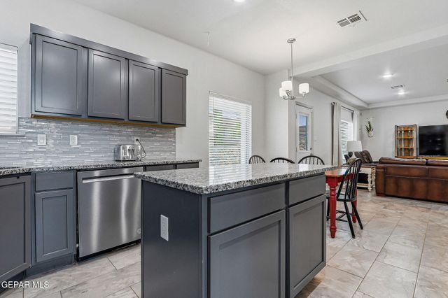1453 Dominic Anakin Drive, El Paso, TX 79928