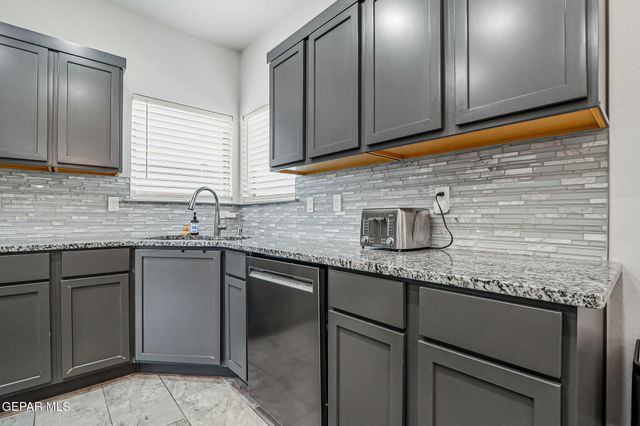 1453 Dominic Anakin Drive, El Paso, TX 79928