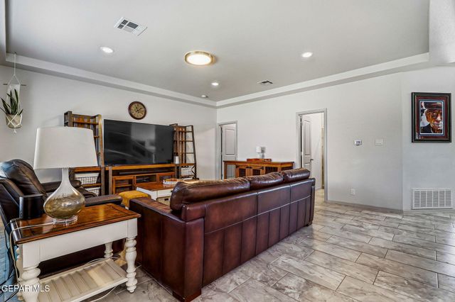 1453 Dominic Anakin Drive, El Paso, TX 79928