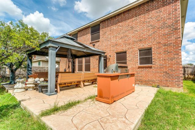 9008 Quarter Horse Lane, Fort Worth, TX 76123