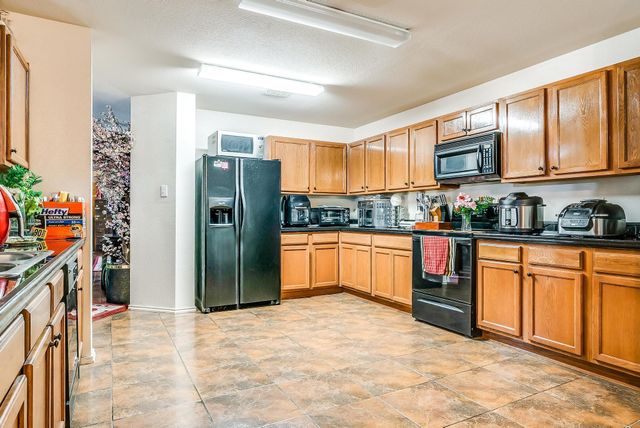 9008 Quarter Horse Lane, Fort Worth, TX 76123