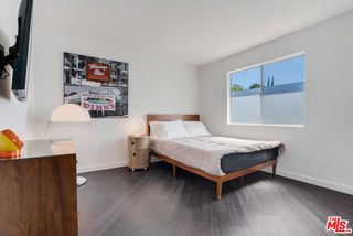 22705 Crespi Street, Woodland Hills (los Angeles), CA 91364